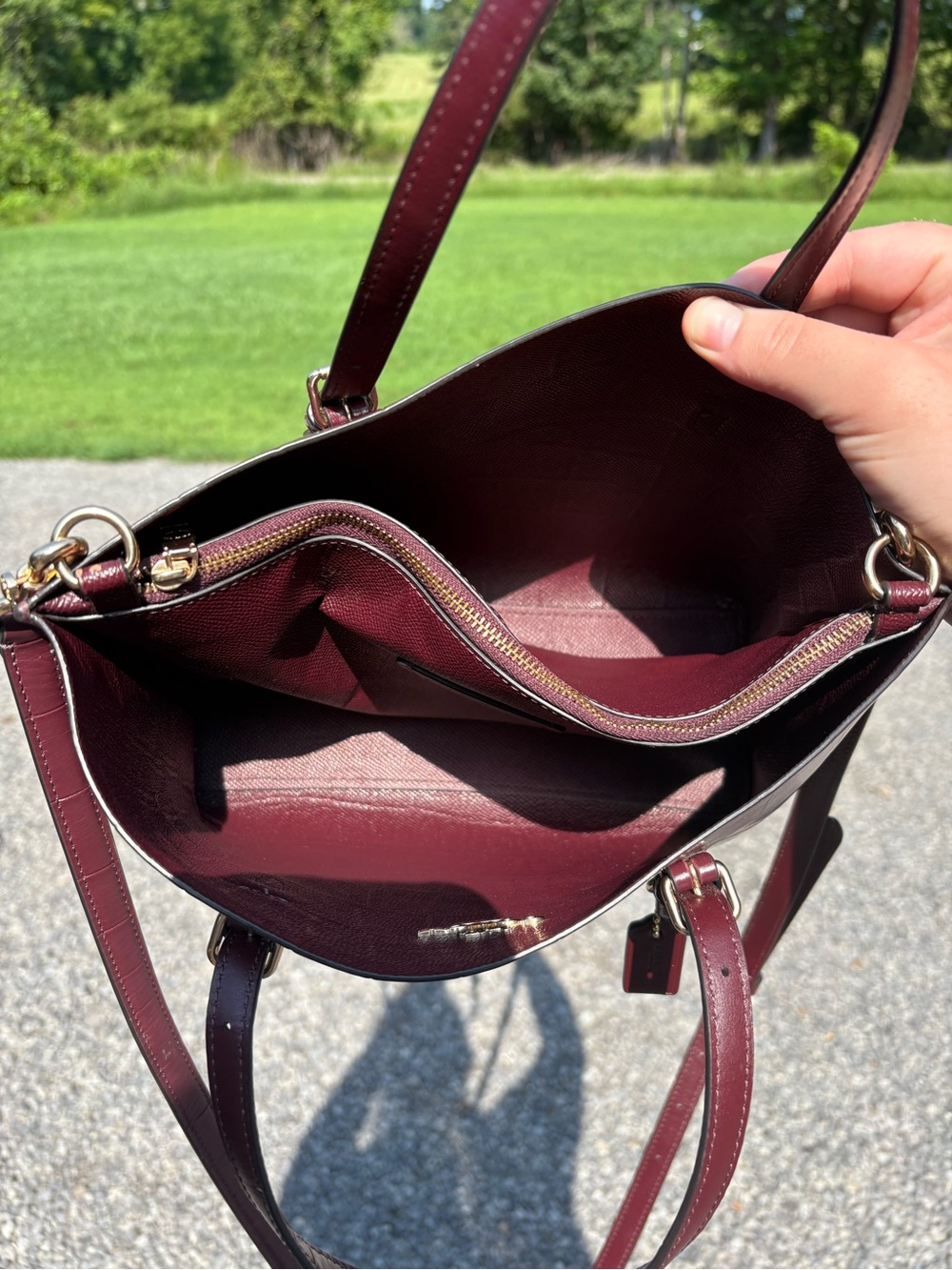 Authentic Coach Molly 25 Tote bag (measurement pictured) - Picture 4 of 13